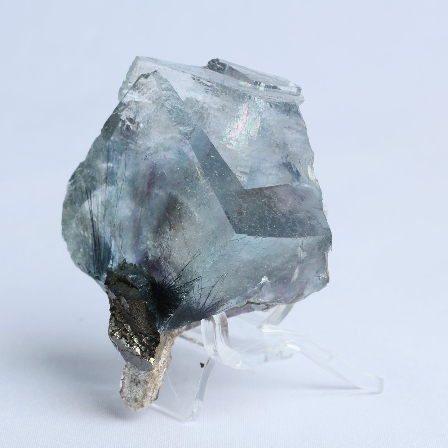 Blue fluorite bismuthite.