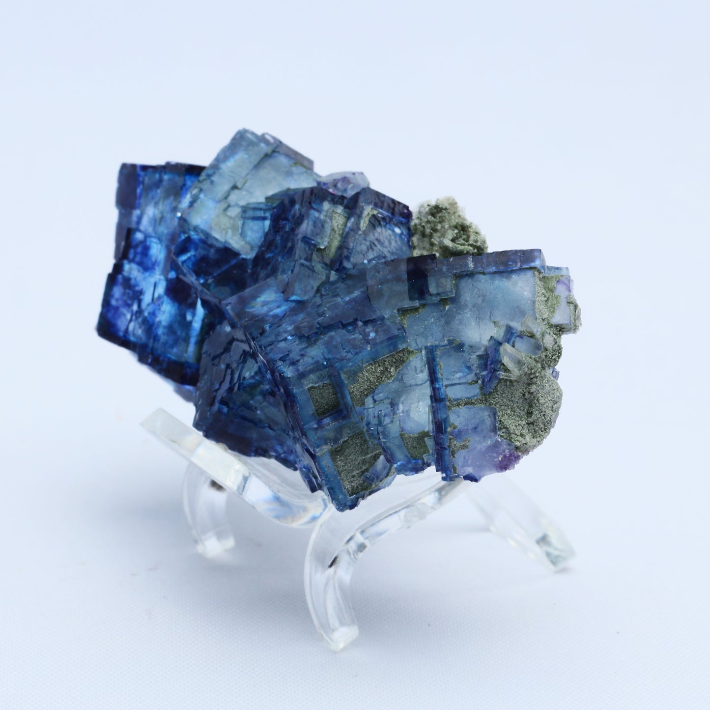 Blue window fluorite crystal symbiosis.