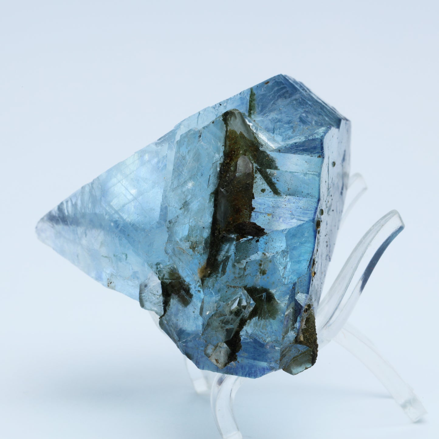 Symbiosis of blue fluorite and crystal